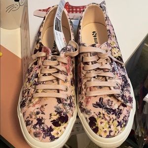Brand new SUPERGA sneakers, size 8 1/2 US